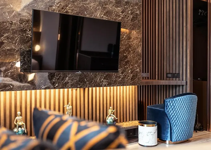 Hotell The One Smart Living